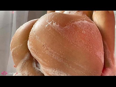 ❤️ Brunette شاور میں شدید orgasm کے لئے وائبریٹر کے ساتھ بلی میں مشت زنی کرتی ہے۔ ☑ ہم پر ur.pornplaybb.ru ️❤